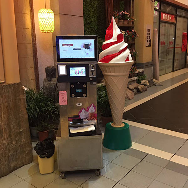 Table top vending ice cream machine